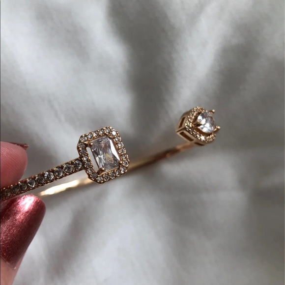 Rose gold crystal cuff bracelet - Picture 2 of 6